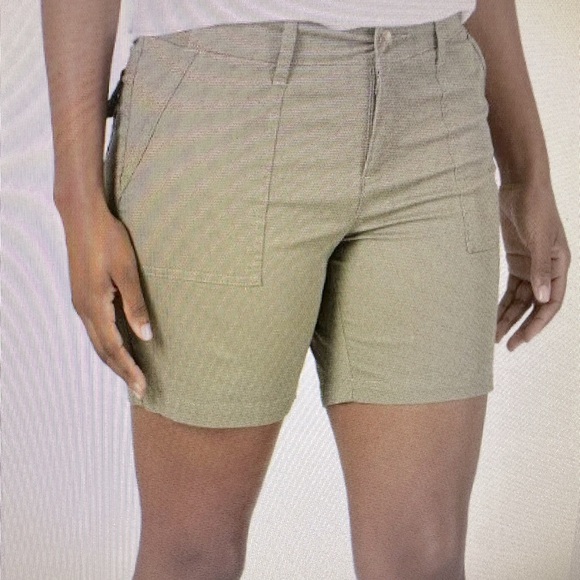 Lee brand soft, utility short, size 18, NWT - Picture 1 of 5